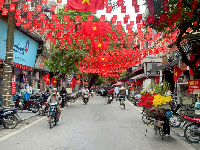 Cấm đường phục vụ tổng hợp luyện diễu binh, diễu hành lần 2 ngày 24/8 sớm lên 4 tiếng- Ảnh 1.