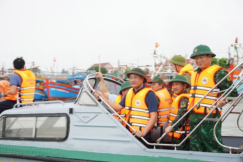 Ứng phó bão số 5: Quảng Trị khuyến cáo người dân không ra khỏi nhà từ 21h hôm nay- Ảnh 3.