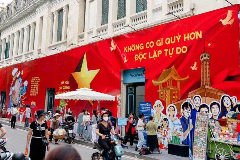 Người dân phấn khởi, háo hức chờ đợi buổi tổng hợp luyện lần 2 A80- Ảnh 6.