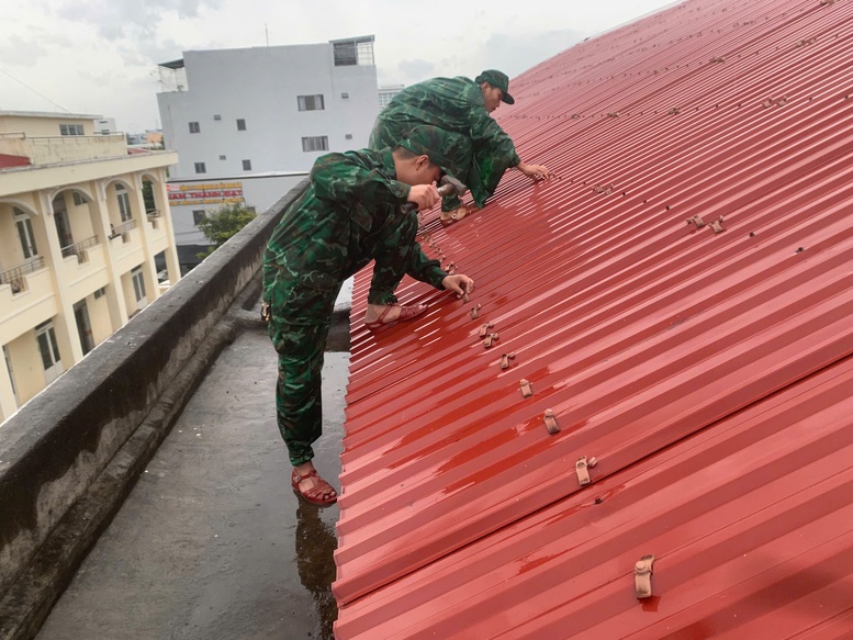 Đà Nẵng cấm biển, sẵn sàng sơ tán người dân khỏi khu vực nguy hiểm- Ảnh 7.