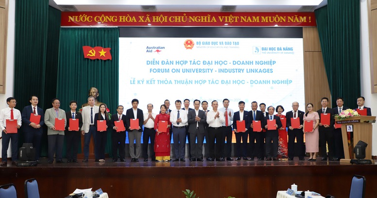 Hợp tác đào tạo, nghiên cứu các lĩnh vực công nghệ cao, công nghệ chiến lược- Ảnh 2.