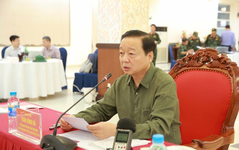 Phó Thủ tướng Trần Hồng Hà chủ trì họp chỉ đạo khắc phục hậu quả bão số 5, ứng phó với mưa lũ sau bão