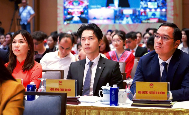 TỔNG THUẬT: Hội nghị tổng kết chương trình và phong trào thi đua xóa nhà tạm, nhà dột nát- Ảnh 22.