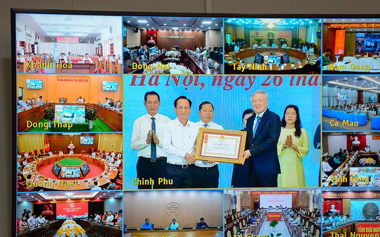 Về đích sớm xóa nhà tạm, Cà Mau nhận Huân chương Lao động hạng Ba