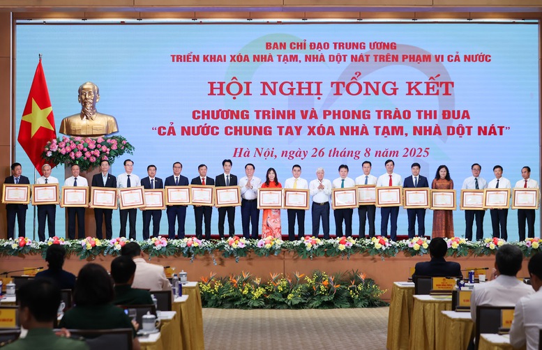 Thủ tướng: Xóa hơn 330.000 nhà tạm, dột nát là 