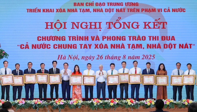 Ngành Ngân hàng đồng hành xóa nhà tạm, nhà dột nát trên cả nước- Ảnh 2.