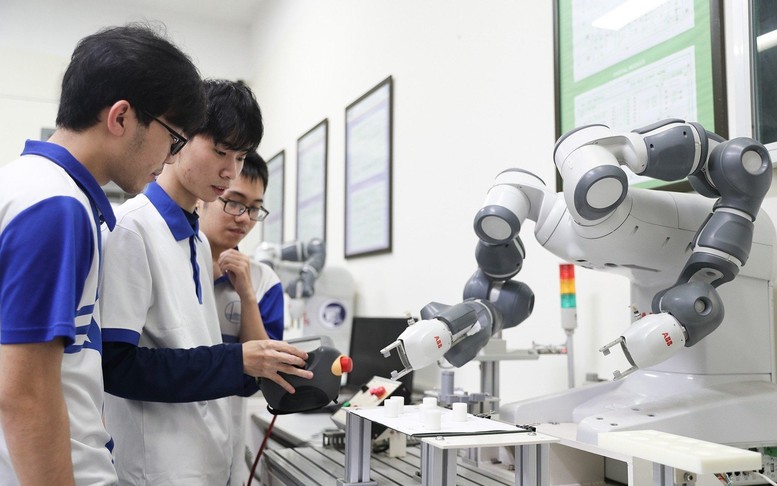 Nghị quyết 71 – “Khoán 10” trong giáo dục đại học Việt Nam