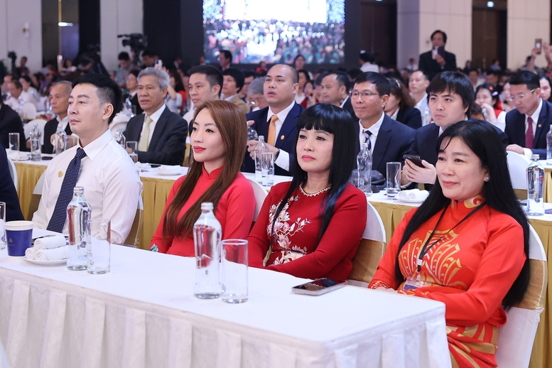 Thủ tướng: Triển lãm 80 năm tôn vinh lịch sử vẻ vang, lan tỏa lòng yêu nước, niềm tự hào, khát vọng vươn mình của dân tộc- Ảnh 6. Thủ tướng: Triển lãm 80 năm tôn vinh lịch sử vẻ vang, lan tỏa lòng yêu nước, niềm tự hào, khát vọng vươn mình của dân tộc- Ảnh 6.