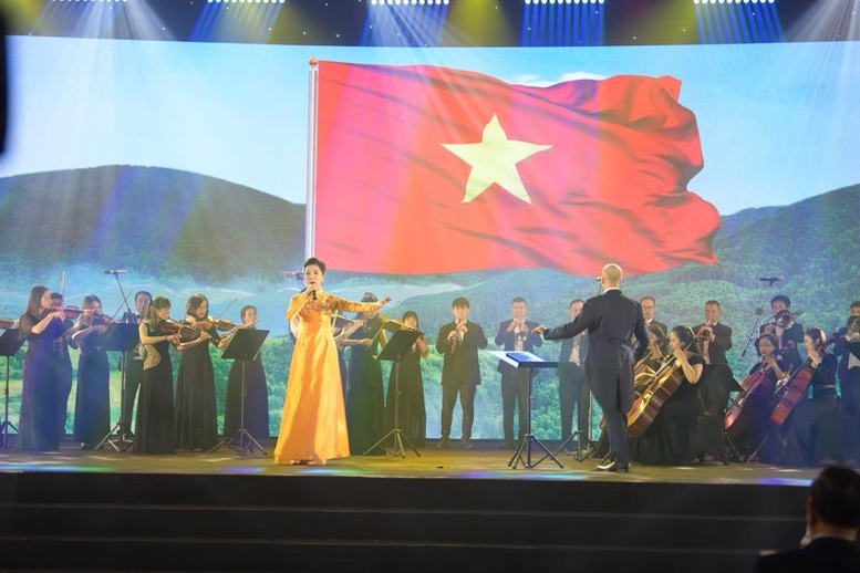 TỔNG THUẬT: Khai mạc trọng thể Triển lãm thành tựu đất nước “80 năm hành trình Độc lập - Tự do - Hạnh phúc”- Ảnh 7.