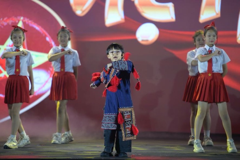 Thủ tướng: Triển lãm 80 năm tôn vinh lịch sử vẻ vang, lan tỏa lòng yêu nước, niềm tự hào, khát vọng vươn mình của dân tộc- Ảnh 14.
