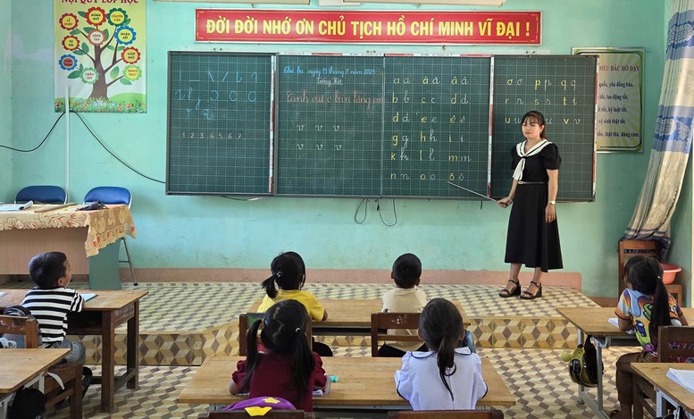 Tăng cường đầu tư cho giáo dục vùng cao, sẵn sàng cho năm học mới- Ảnh 1.