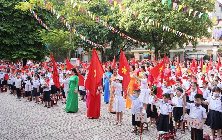 Thủ tướng chỉ đạo khẩn trương khắc phục cơ sở giáo dục, y tế bị thiệt hại do thiên tai- Ảnh 1.