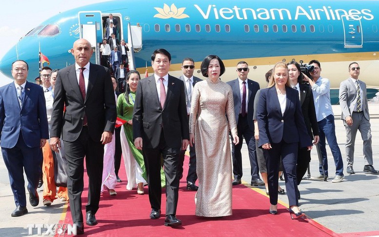 Chủ tịch nước Lương Cường bắt đầu chuyến thăm cấp Nhà nước Cộng hòa Ai Cập