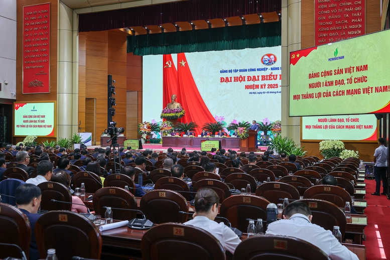 Thủ tướng: Petrovietnam cần phấn đấu vào nhóm 5 doanh nghiệp hàng đầu Đông Nam Á- Ảnh 7.