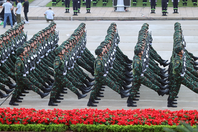 TỔNG THUẬT: Lễ Tổng duyệt chương trình diễu binh, diễu hành kỷ niệm 80 năm Quốc khánh 2/9- Ảnh 6.