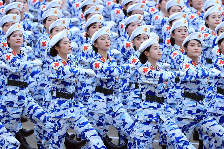 TỔNG THUẬT: Lễ Tổng duyệt chương trình diễu binh, diễu hành kỷ niệm 80 năm Quốc khánh 2/9- Ảnh 16.