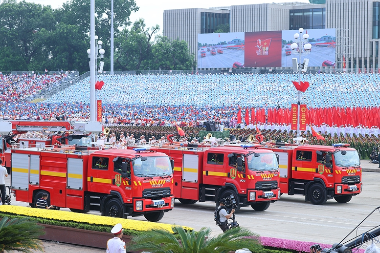 TỔNG THUẬT: Lễ Tổng duyệt chương trình diễu binh, diễu hành kỷ niệm 80 năm Quốc khánh 2/9- Ảnh 54.