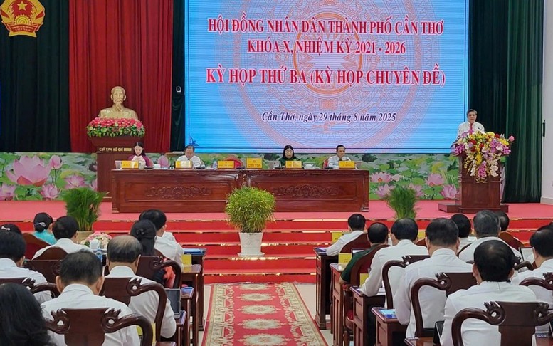 Cần Thơ hỗ trợ 5 triệu/tháng cho cán bộ đi làm xa