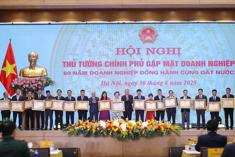 TỔNG THUẬT: Thủ tướng Chính phủ gặp mặt doanh nghiệp- Ảnh 13.
