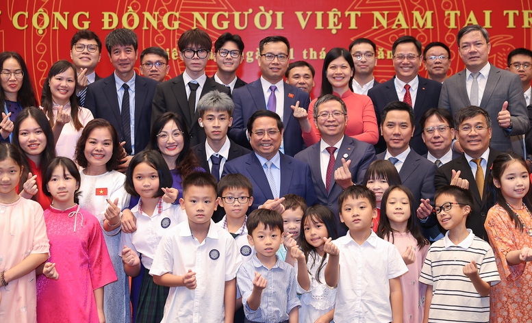 Thủ tướng chia sẻ với kiều bào tại Trung Quốc về không khí, tinh thần Quốc khánh trong nước- Ảnh 9.