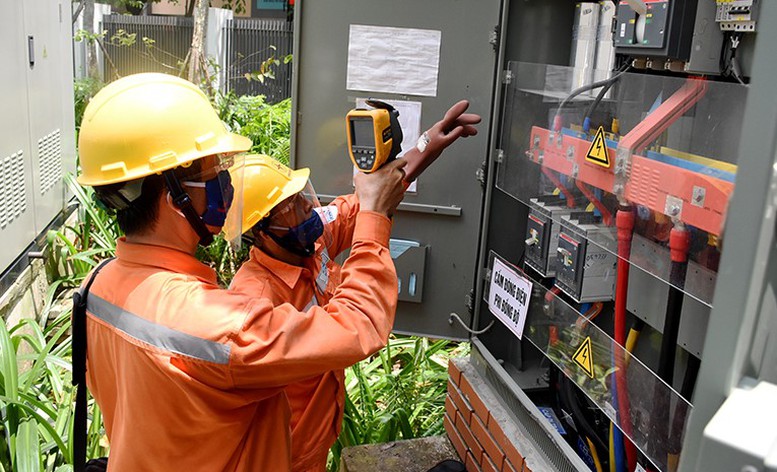 Tiêu thụ điện tăng kỷ lục, NSMO kêu gọi người dân tiết kiệm điện- Ảnh 1.