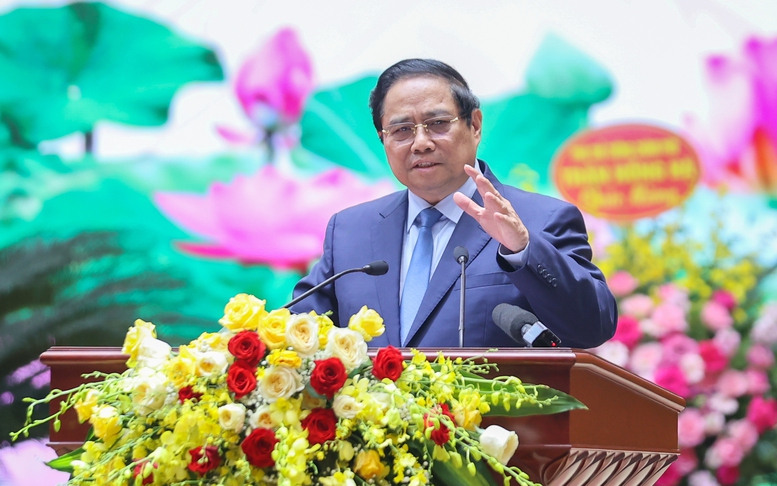 Thủ tướng: Đột phá phát triển các phương thức giao thông, thúc đẩy giao thông xanh và đô thị thông minh