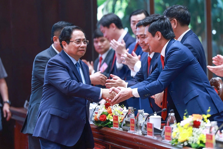 Thủ tướng: Đột phá phát triển các phương thức giao thông, thúc đẩy giao thông xanh và đô thị thông minh- Ảnh 1.