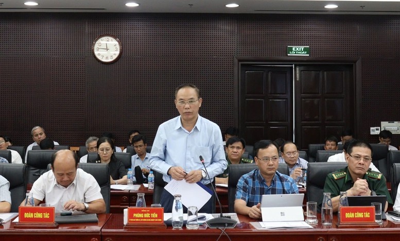 Xử lý nghiêm "tàu ma", tàu mất kết nối VMS: Gỡ khó quản lý đội tàu cá- Ảnh 1.