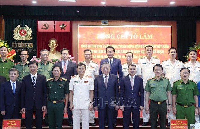 Tổng Bí thư Tô Lâm: Xây dựng lực lượng Cảnh sát hình sự làm chủ công nghệ- Ảnh 5.