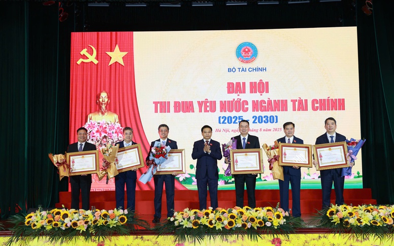 Giai đoạn mới, động lực mới: Thi đua yêu nước nâng tầm ngành tài chính
