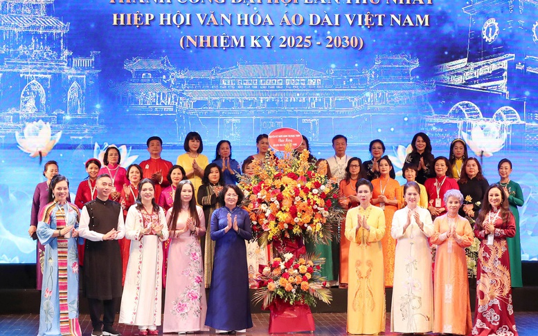 Dấu ấn tôn vinh, lan tỏa giá trị di sản áo dài Việt Nam
