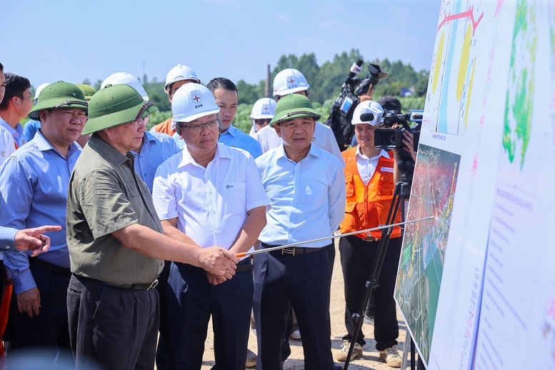 Thủ tướng: Dứt khoát hoàn thành đường dây 500 kV Lào Cai-Vĩnh Yên trong 6 tháng thay vì 2 năm- Ảnh 7.