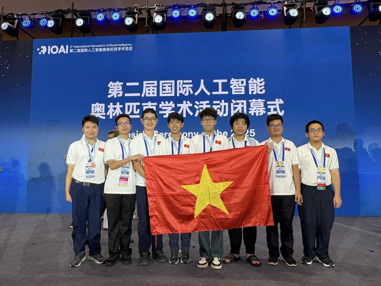 Đội tuyển quốc gia Việt Nam vào Top 4 Olympic AI quốc tế 2025- Ảnh 1.