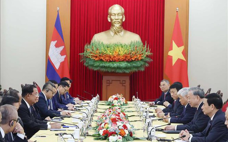 Tổng Bí thư Tô Lâm gặp Chủ tịch Đảng Nhân dân Campuchia Hun Sen