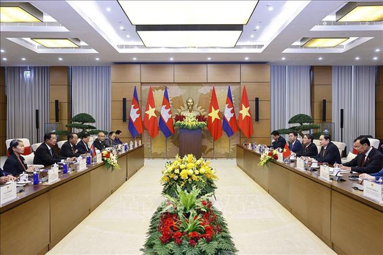 Chủ tịch Quốc hội Trần Thanh Mẫn hội kiến Chủ tịch Đảng Nhân dân Campuchia, Chủ tịch Thượng viện Campuchia Hun Sen- Ảnh 3.