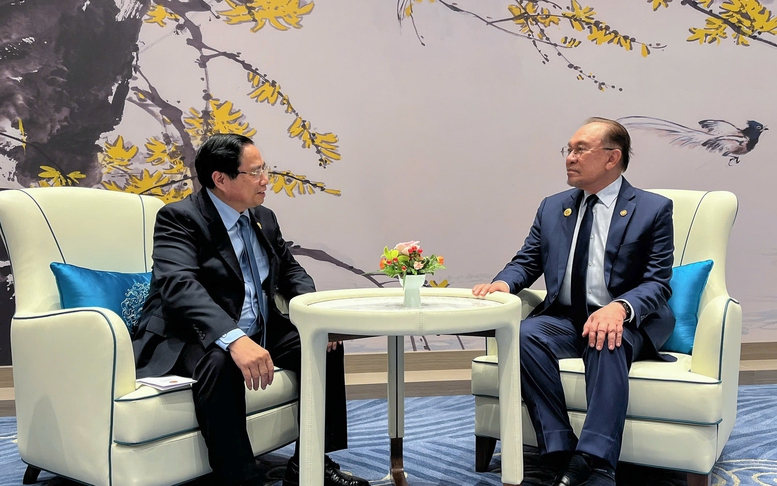 Thủ tướng Phạm Minh Chính gặp Thủ tướng Malaysia