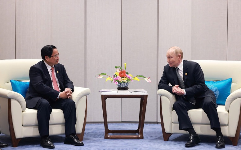 Thủ tướng Phạm Minh Chính gặp Tổng thống Nga Vladimir Putin