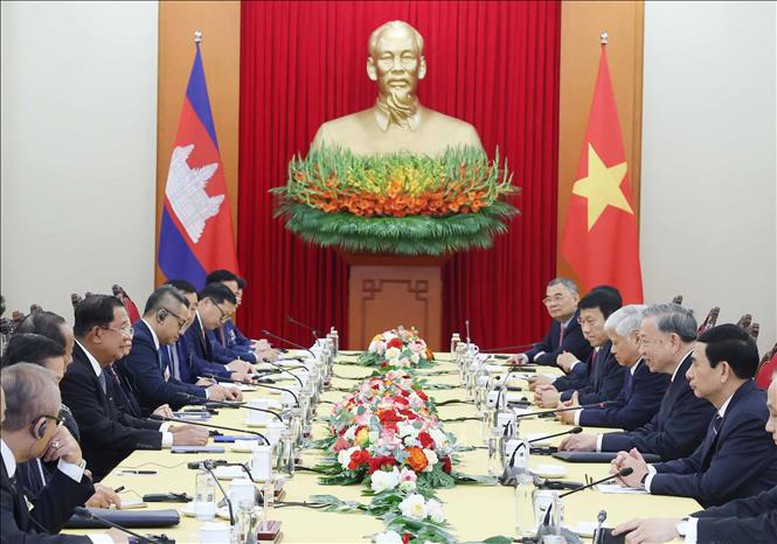 Tổng Bí thư Tô Lâm gặp Chủ tịch Đảng Nhân dân Campuchia Hun Sen- Ảnh 2.