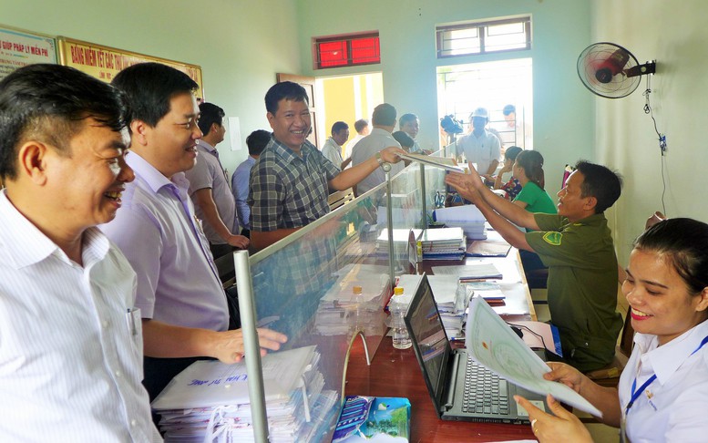 Nhiều đơn vị chưa mở tài khoản: Kho bạc phối hợp xử lý dứt điểm, chi lương trước 15/9
