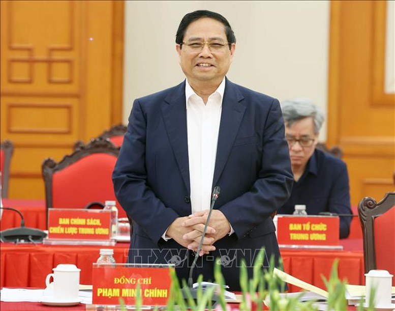 Đồng chí Phạm Minh Chính, Ủy viên Bộ Chính trị, Bí thư Đảng ủy Chính phủ, Thủ tướng Chính phủ phát biểu tại buổi làm việc của Bộ Chính trị với Ban Thường vụ Đảng ủy Chính phủ - Ảnh: TTXVN