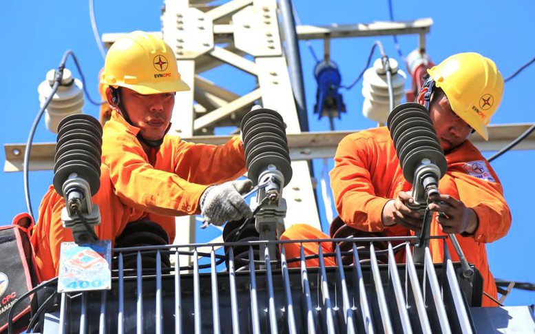 Giá điện: Cần chia sẻ và công bằng