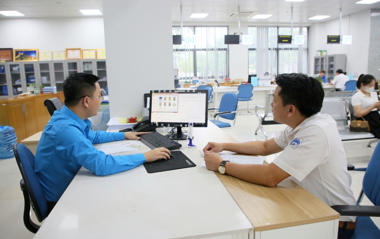 Phấn đấu hết năm 2025, 100% thủ tục hành chính đủ điều kiện cung cấp dịch vụ công trực tuyến toàn trình- Ảnh 1.