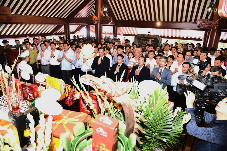 Trang trọng Lễ dâng hương tưởng niệm 56 năm ngày mất Chủ tịch Hồ Chí Minh- Ảnh 3.