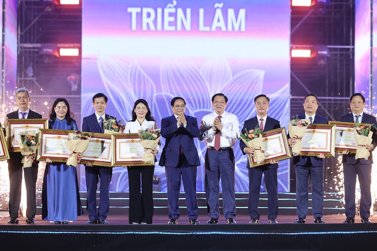 Thủ tướng: Triển lãm 80 năm đã thành công rực rỡ, vượt kỳ vọng- Ảnh 6.