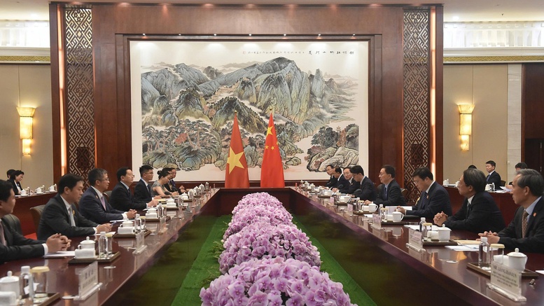 Phó Thủ tướng Mai Văn Chính hội kiến Phó Chủ tịch nước Trung Quốc Hàn Chính- Ảnh 2.