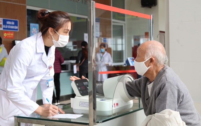 Miễn viện phí: Lộ trình vì dân