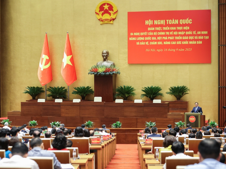Thủ tướng: Khai thông điểm nghẽn, tạo đột phá phát triển, hiện đại hóa, chấn hưng nền giáo dục nước nhà- Ảnh 3.