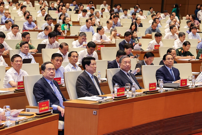 Thủ tướng: Khai thông điểm nghẽn, tạo đột phá phát triển, hiện đại hóa, chấn hưng nền giáo dục nước nhà- Ảnh 1.