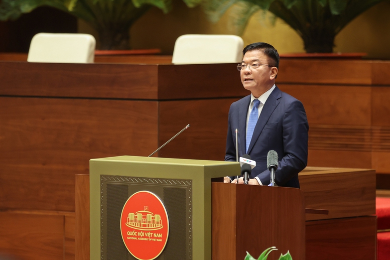 Phó Thủ tướng Lê Thành Long nêu rõ các khoản kinh phí cho chính sách khám sức khỏe định kỳ, miễn viện phí, phụ cấp y tế- Ảnh 3.