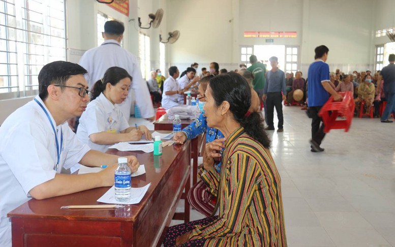 Triển khai giải pháp đột phá, tăng cường bảo vệ, chăm sóc và nâng cao sức khỏe nhân dân